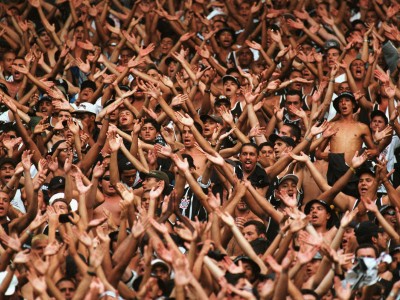 Supporters Maracana (Rio de Janeiro, BRESIL, 2000) Copyright JEAN-MARIE HERVIO