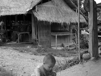 Petit Thailandais (THAILANDE, 2004) Copyright JEAN-MARIE HERVIO